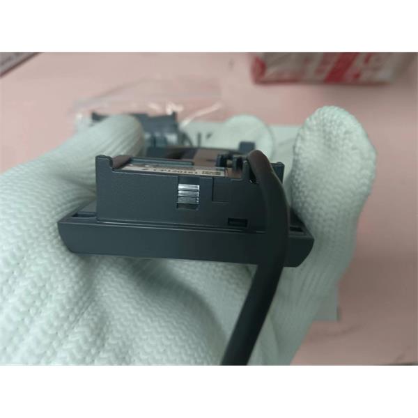 日本KEYENCE基恩士原裝光纖傳感器元件FU-53TZ