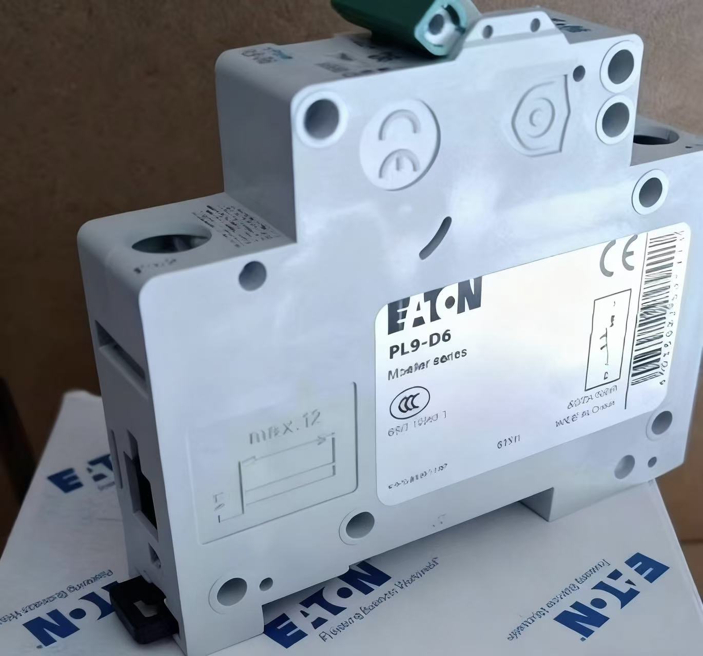 EATON伊頓刀片、玻璃管式斷路器和二極管CB185P-100